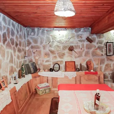 Rossa City Deluxe Apartman شيبينيك